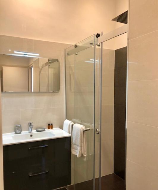 Hotel Cresp Nizza Kültér fotó
